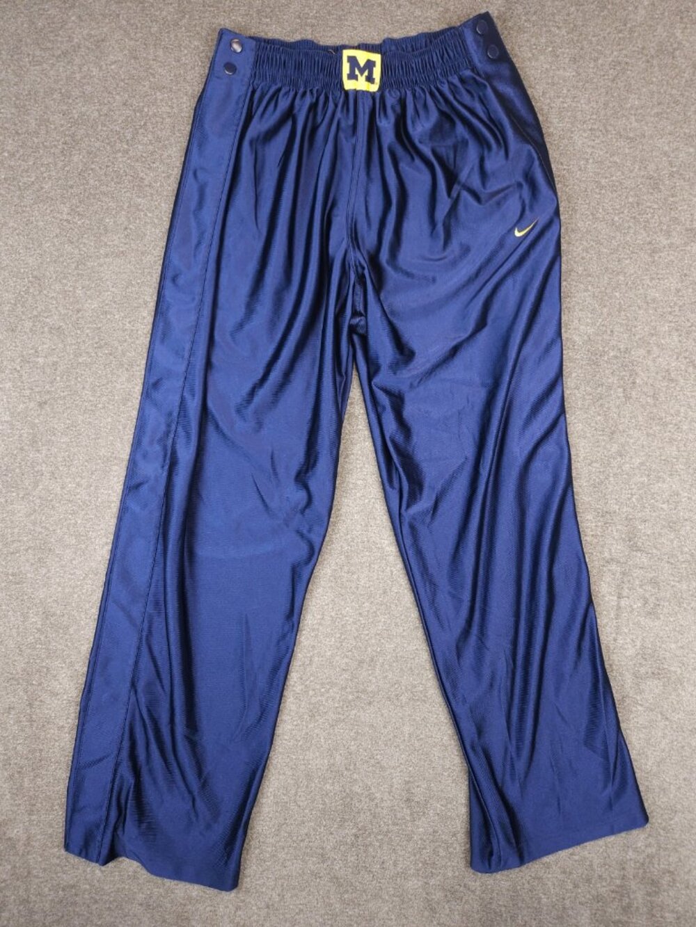 Vintage Nike University of Michigan Tear-Away Track Pants Mens Medium (29x31)